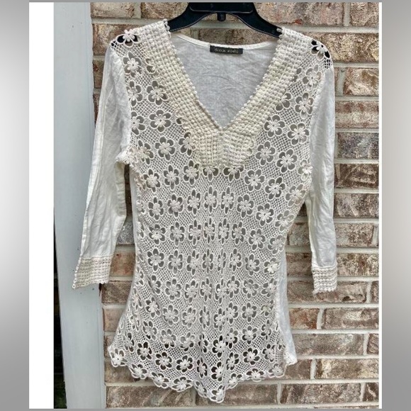 White Floral Crochet Overlay Boho Top - Picture 4 of 8